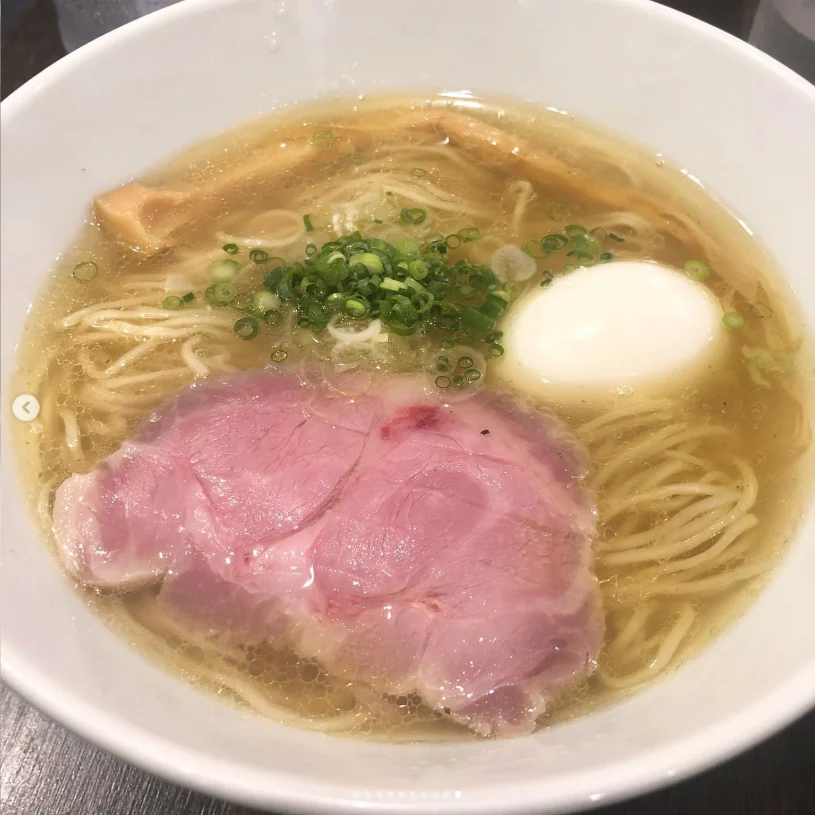A light salt-seasoned ramen — Haruru’s photograph