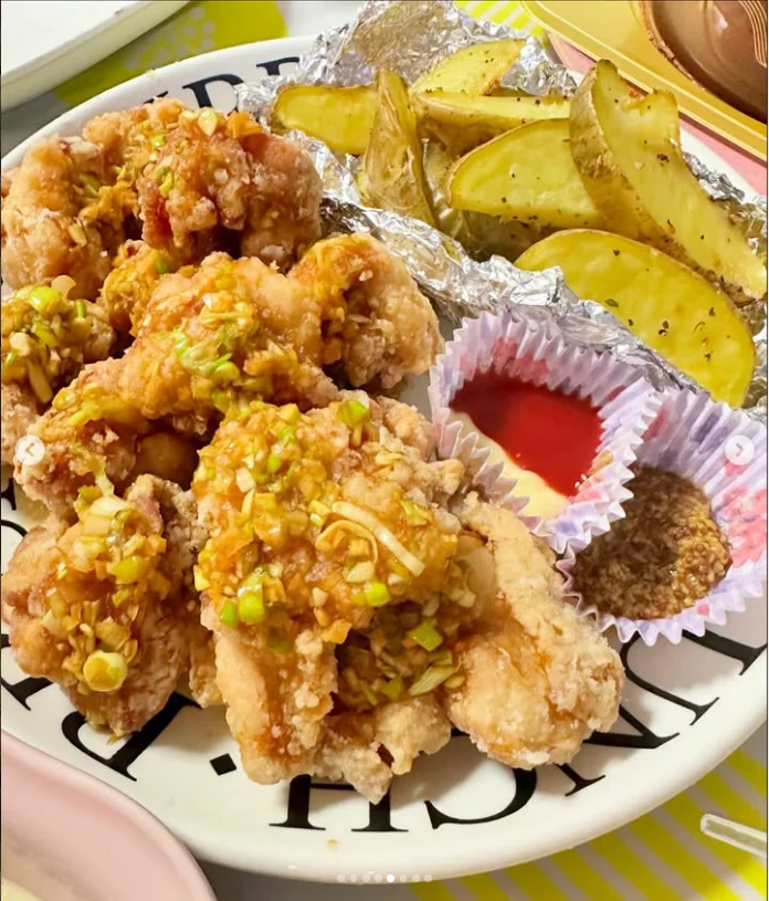 おいしい料理に、つい食べすぎ — ハルルの写真