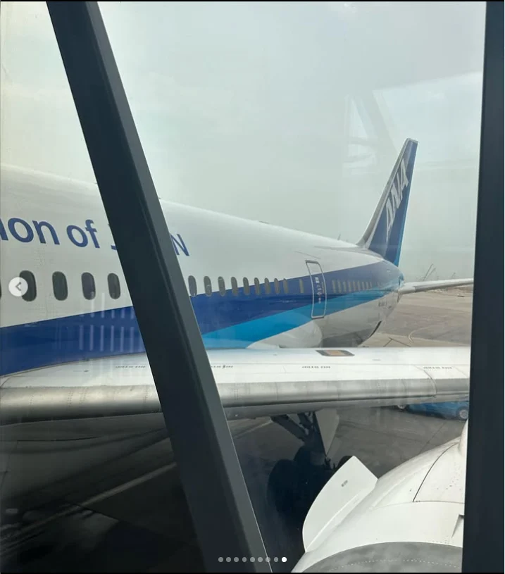 空港へ向かい、機内で旅の下書きを — ハルルの写真