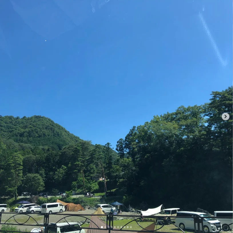 Choosing seafood before reaching the campsite — Haruru’s photograph