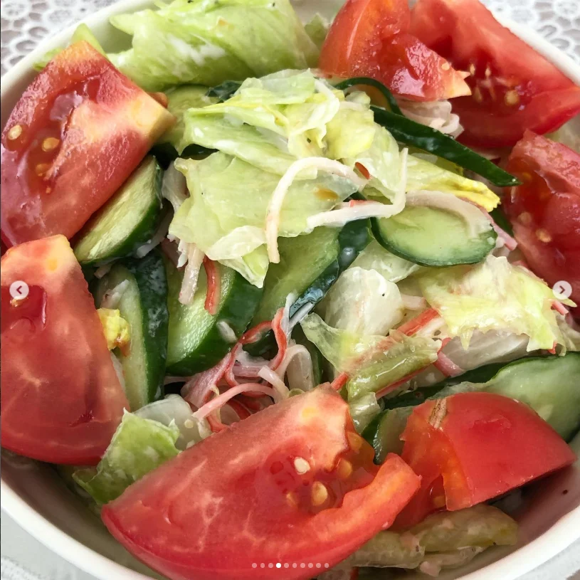 Several dishes around the lunch table — Haruru’s photograph