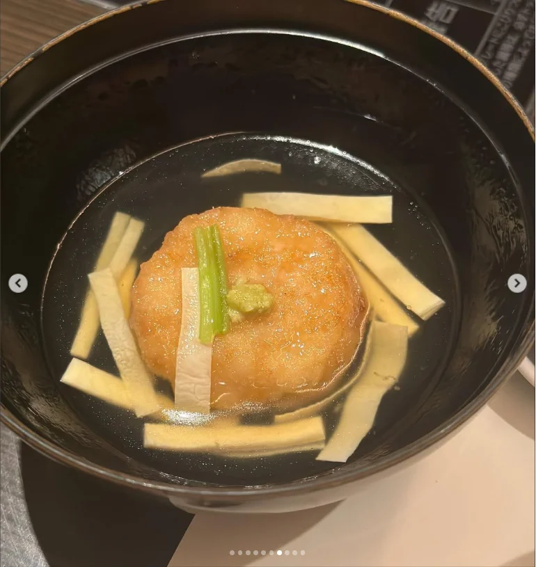 Enjoying each dish — Haruru’s photograph