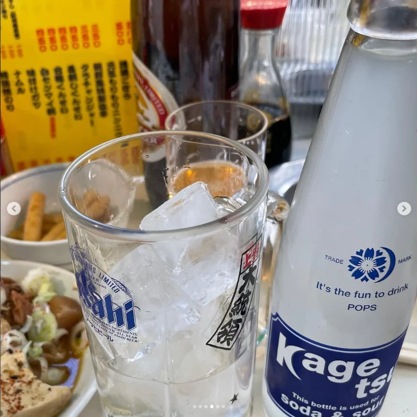 Skewers and glasses in the meal photographs — Haruru’s photograph