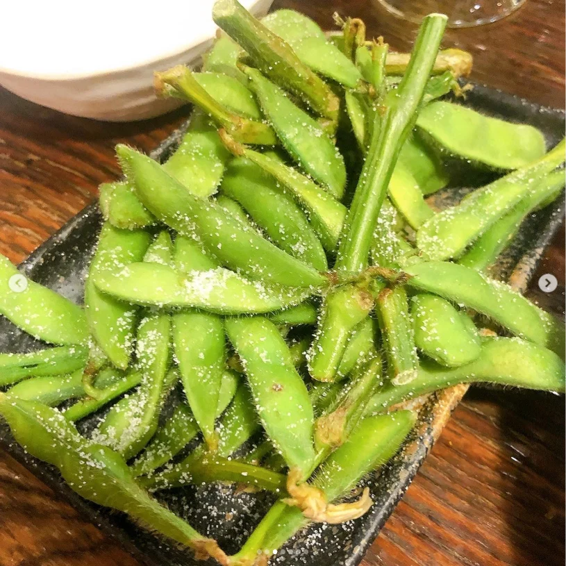 魚ーずまんで過ごした二つの夜。焼き鳥から始まった日と、ホルモンへ続いた誕生日 — ハルルの写真