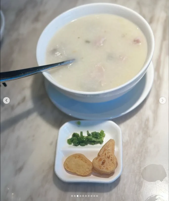 Congee and fried tofu with sweet chilli sauce — Haruru’s photograph
