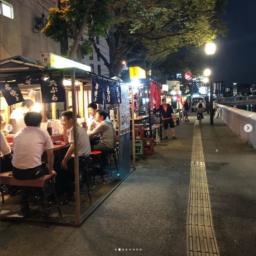 An evening among the Nakasu stalls — Haruru’s photograph
