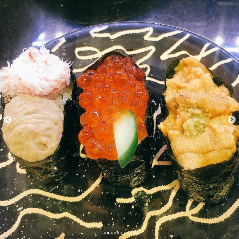Sea urchin, salmon roe and a fried prawn roll — Haruru’s photograph