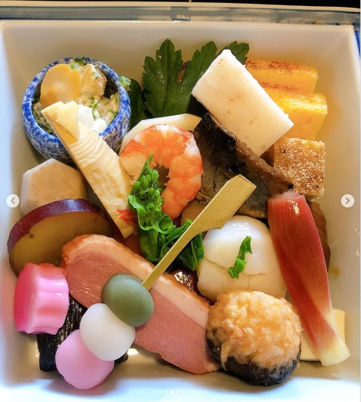 上野公園のしだれ桜と、韻松亭で旧友との昼食 — ハルルの写真