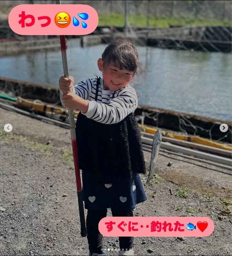 孩子钓到鱼,再让工作人员整理好带回去 — Haruru 的照片