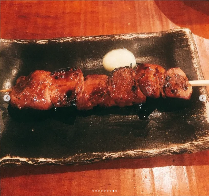 きのこのアヒージョと、いろいろな焼き鳥 — ハルルの写真