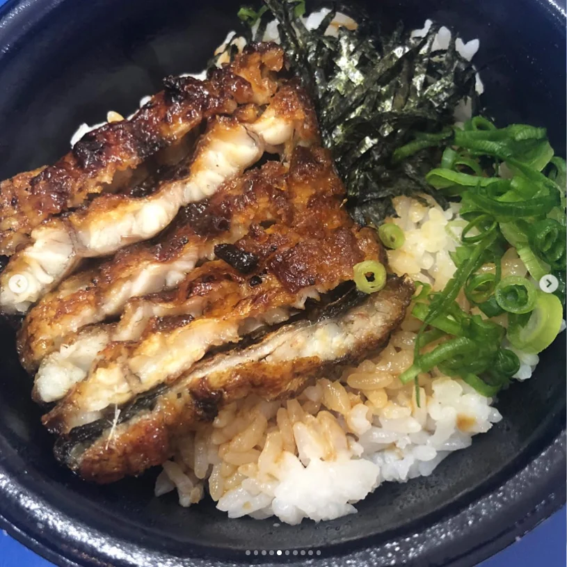 Starting with rice bowls and filling up early — Haruru’s photograph
