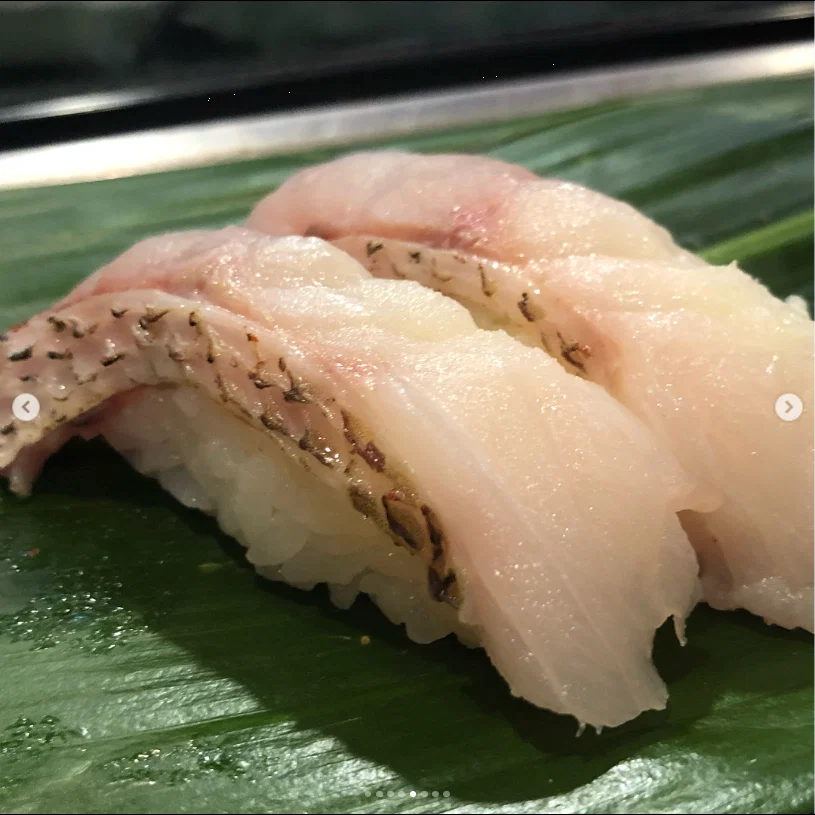 Standing sushi in Tabemono Yokocho — Haruru’s photograph