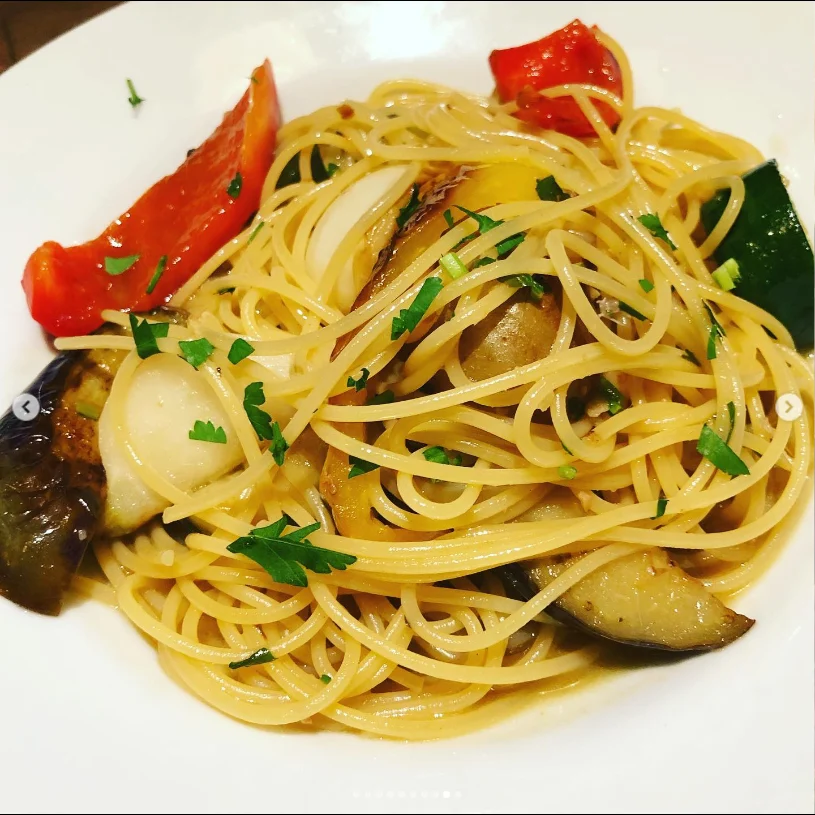 Two more stops, with no room for ramen — Haruru’s photograph