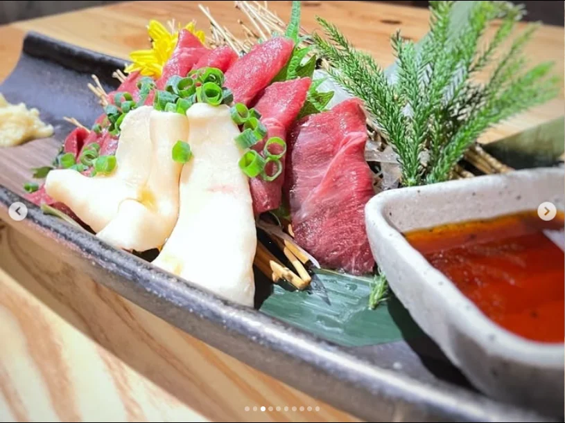 Enjoying the presentation as well as the food — Haruru’s photograph