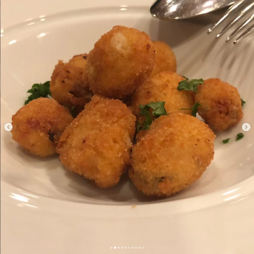 Enjoying every dish — Haruru’s photograph