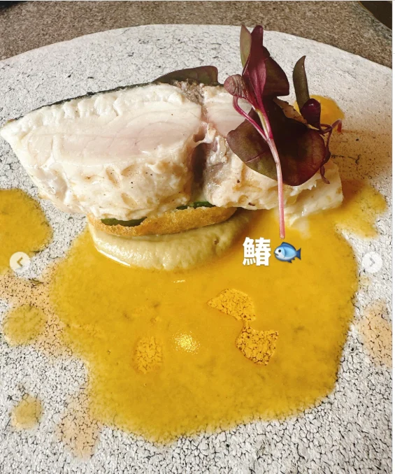 聽每一道的說明，比平常更慢地品嚐 — Haruru 的照片